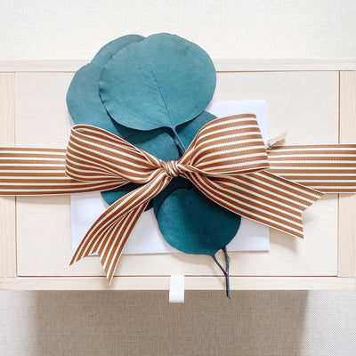 Small Pine Wood Gift Box - Silk & Twine Gift Co